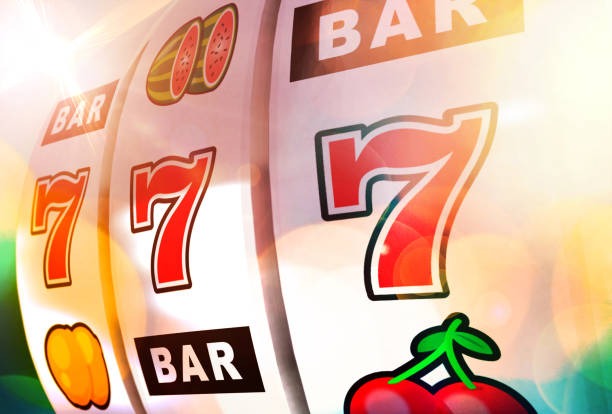 Game selection interface showing Dragon Tiger, Sic Bo, and Roulette tables